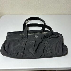 Gaiam All Day Yoga Nylon Travel Gym Tote Bag Medium Gray Zip close Lined Pockets